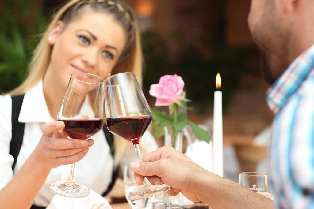 Hotel & Restaurant Am Kirschberg Alten Buseck Екстериор снимка