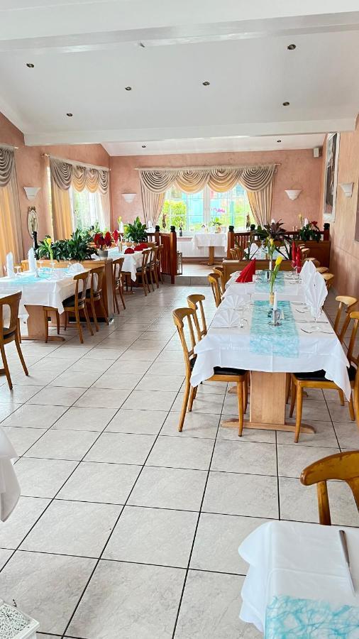 Hotel & Restaurant Am Kirschberg Alten Buseck Екстериор снимка