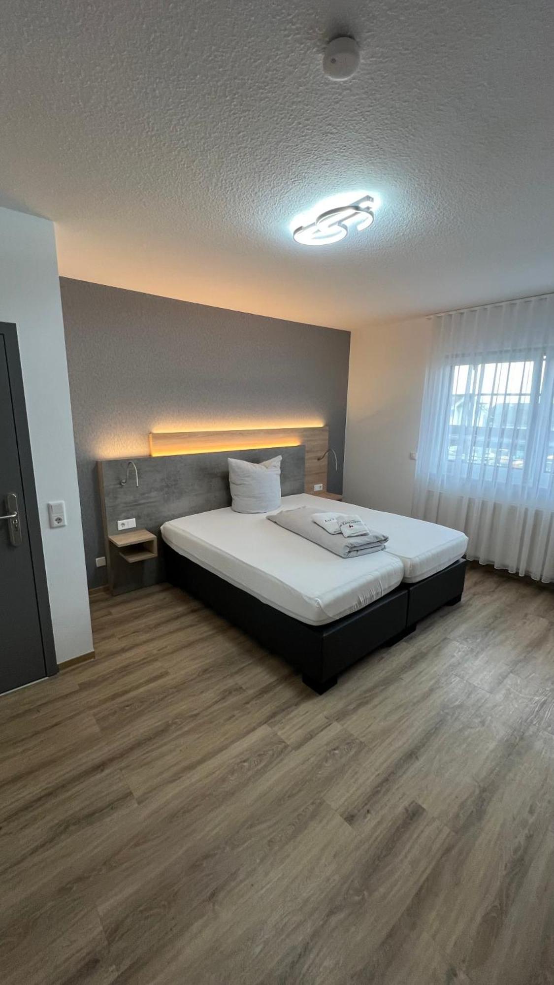Hotel & Restaurant Am Kirschberg Alten Buseck Екстериор снимка