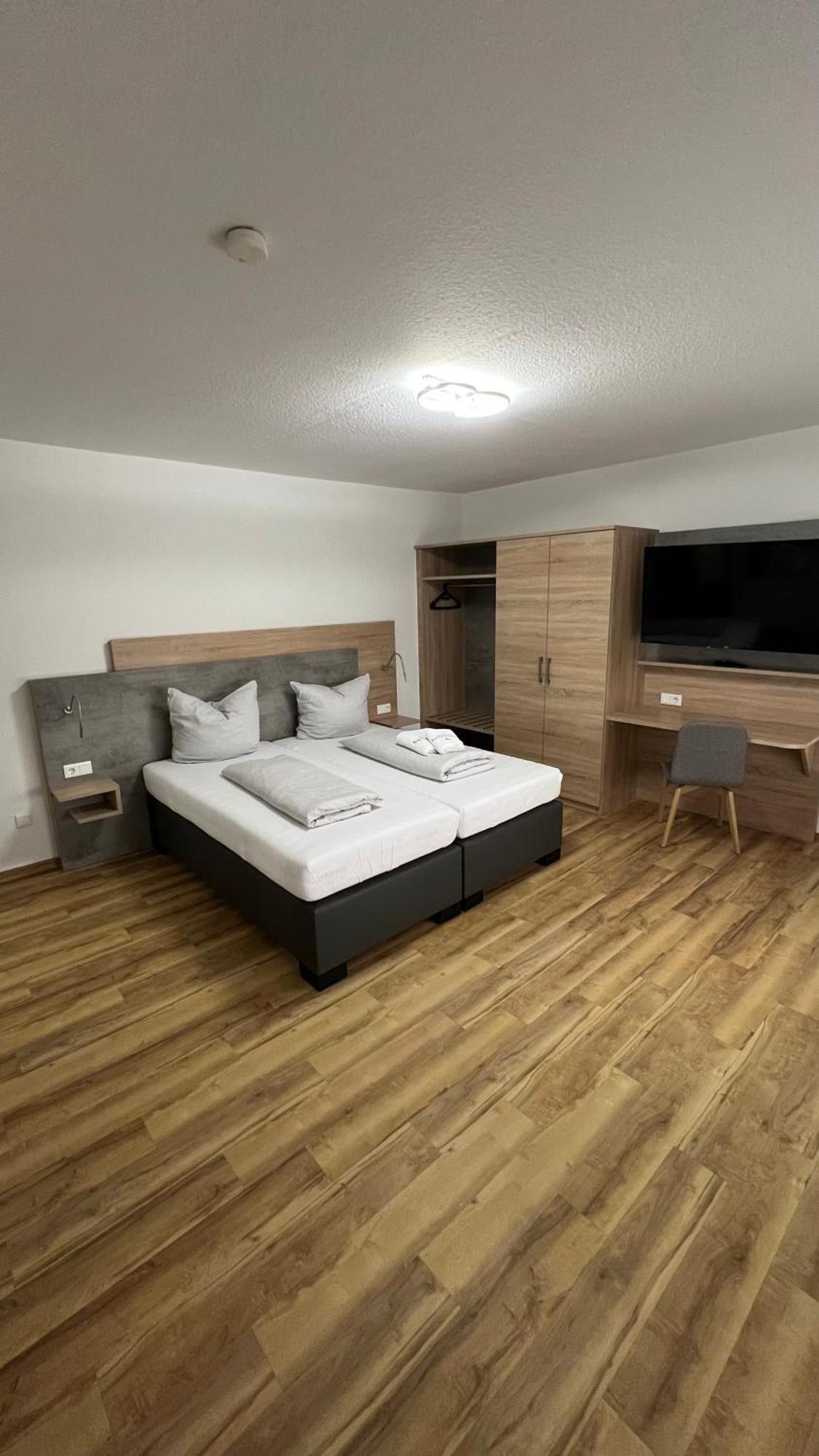 Hotel & Restaurant Am Kirschberg Alten Buseck Екстериор снимка