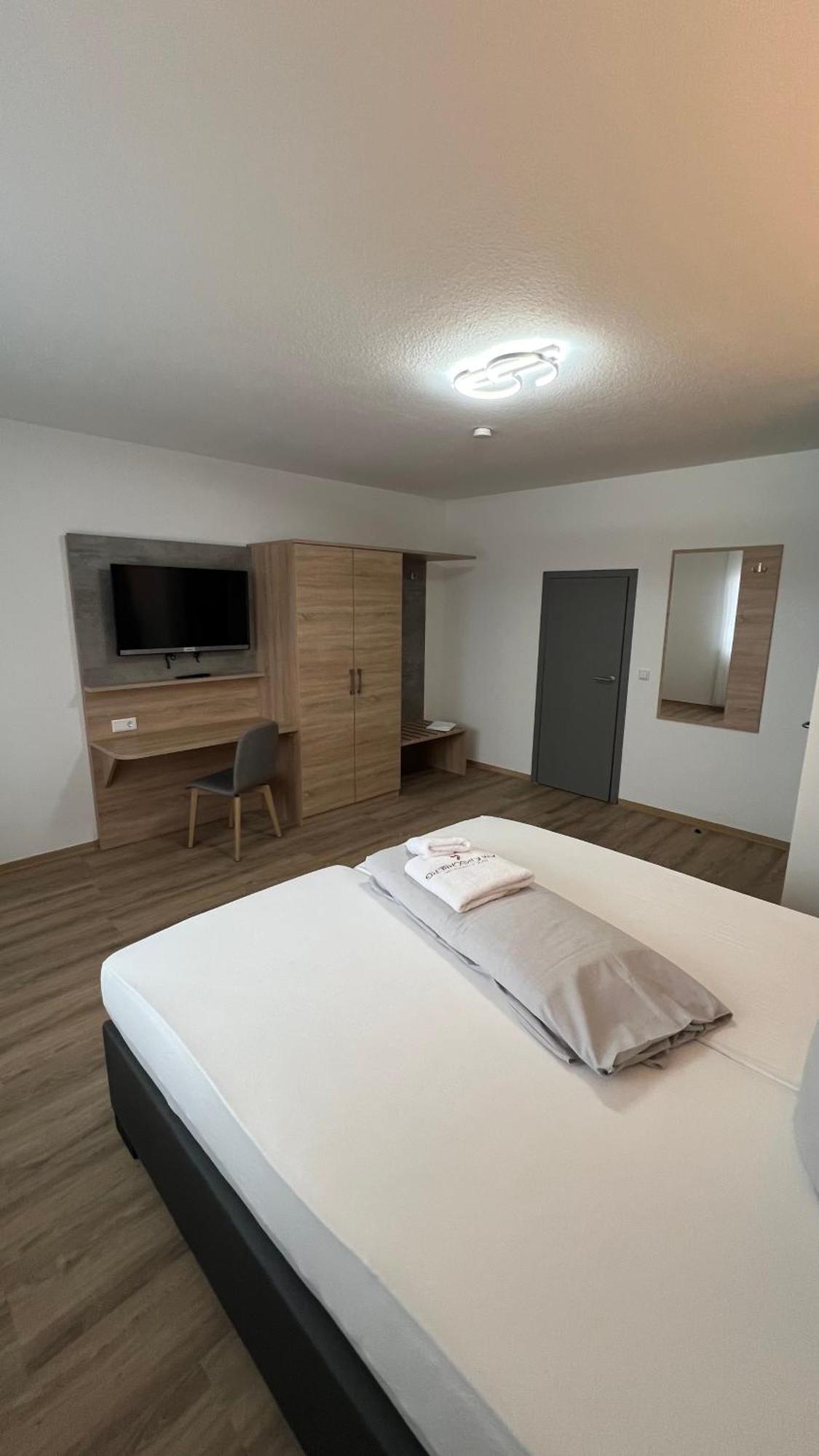 Hotel & Restaurant Am Kirschberg Alten Buseck Екстериор снимка