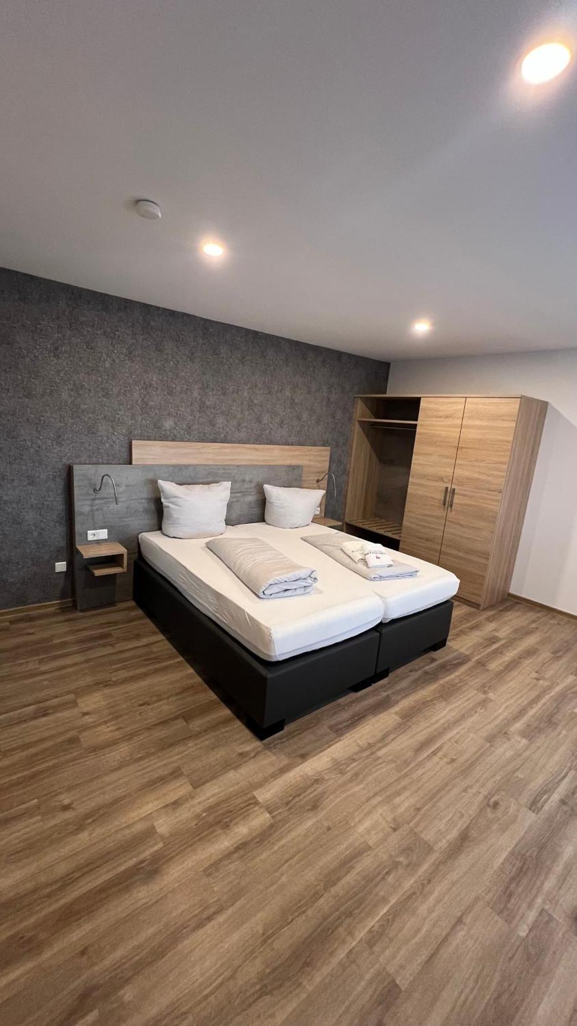 Hotel & Restaurant Am Kirschberg Alten Buseck Екстериор снимка