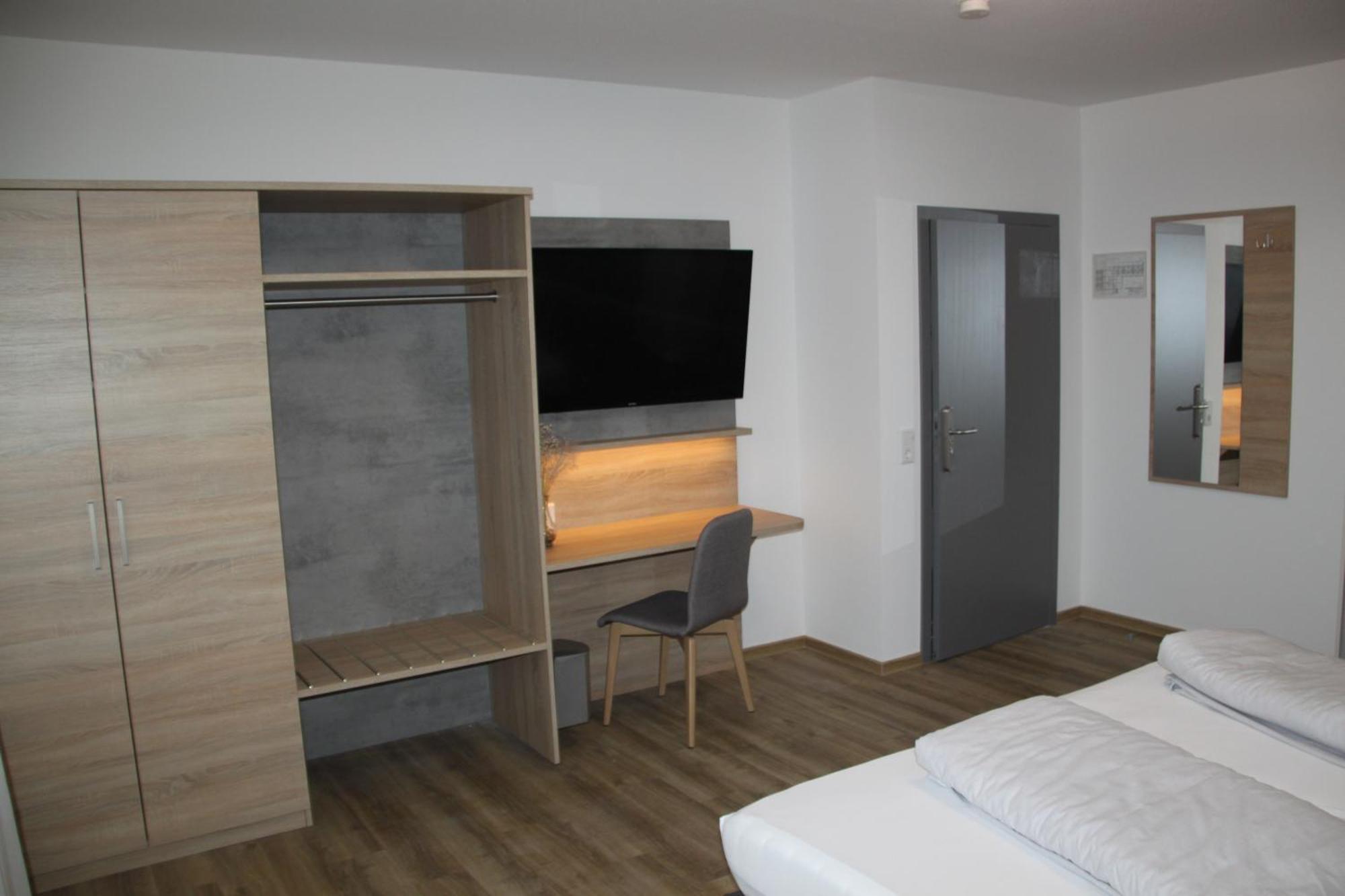 Hotel & Restaurant Am Kirschberg Alten Buseck Екстериор снимка