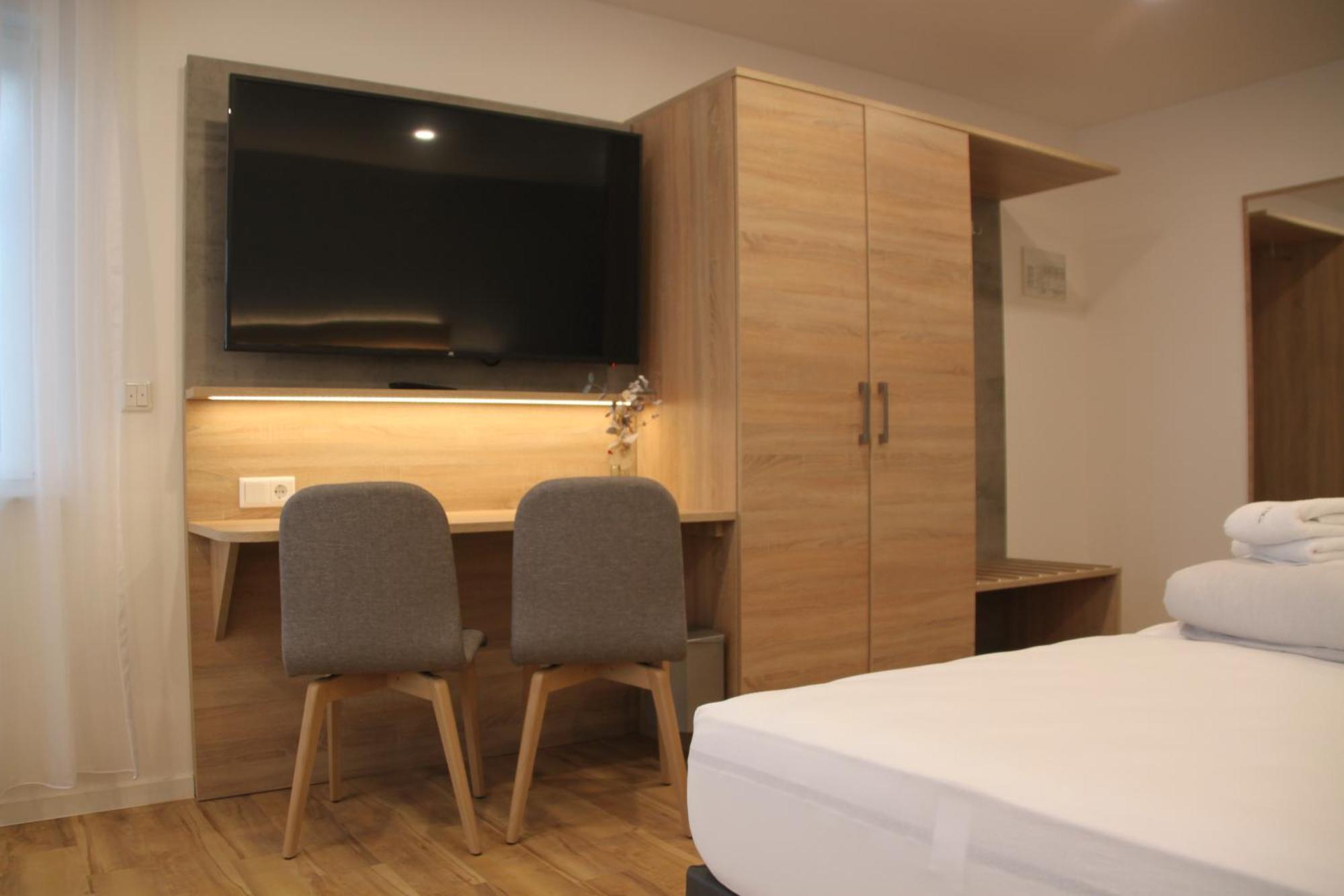 Hotel & Restaurant Am Kirschberg Alten Buseck Екстериор снимка