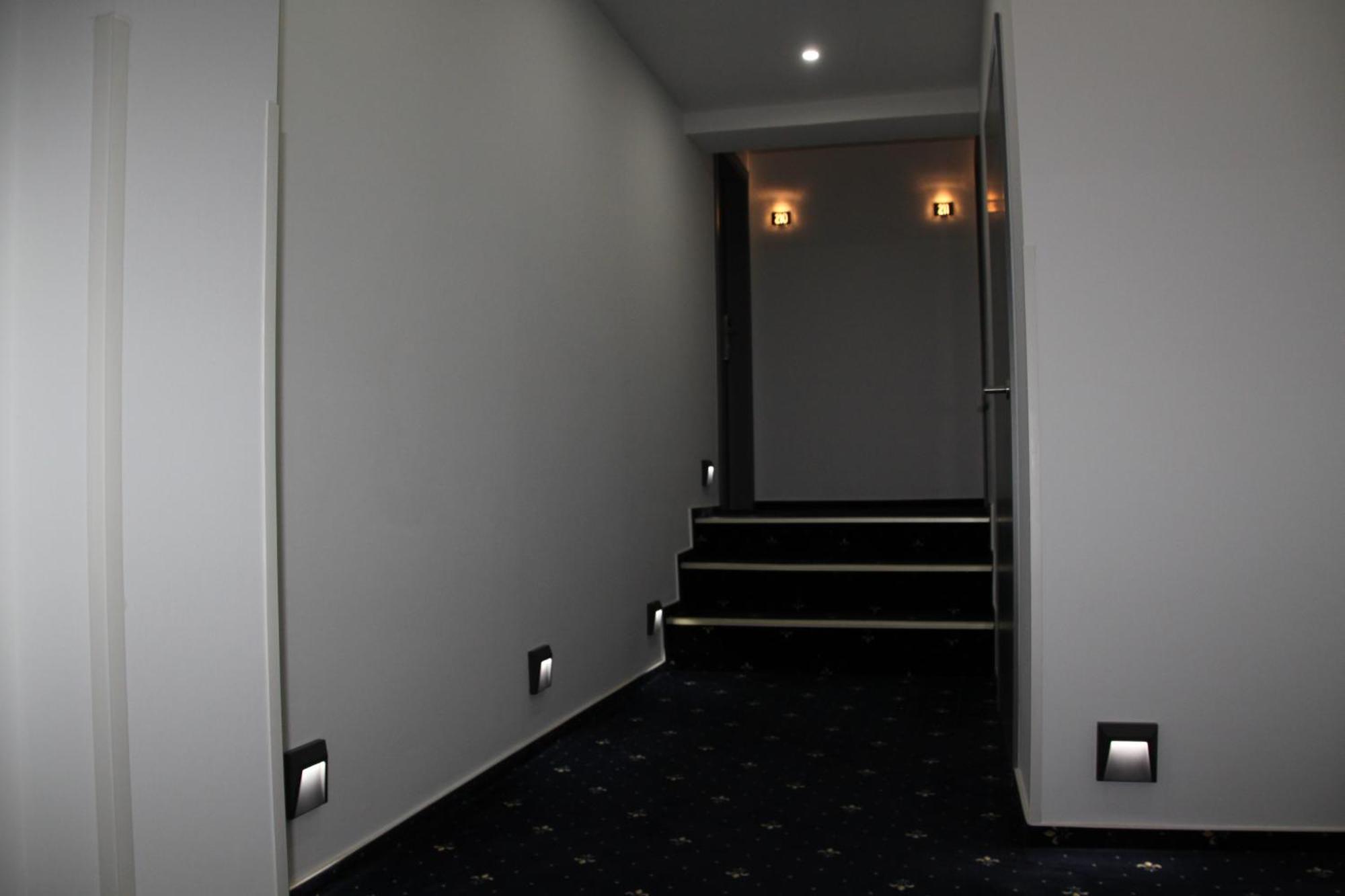 Hotel & Restaurant Am Kirschberg Alten Buseck Екстериор снимка