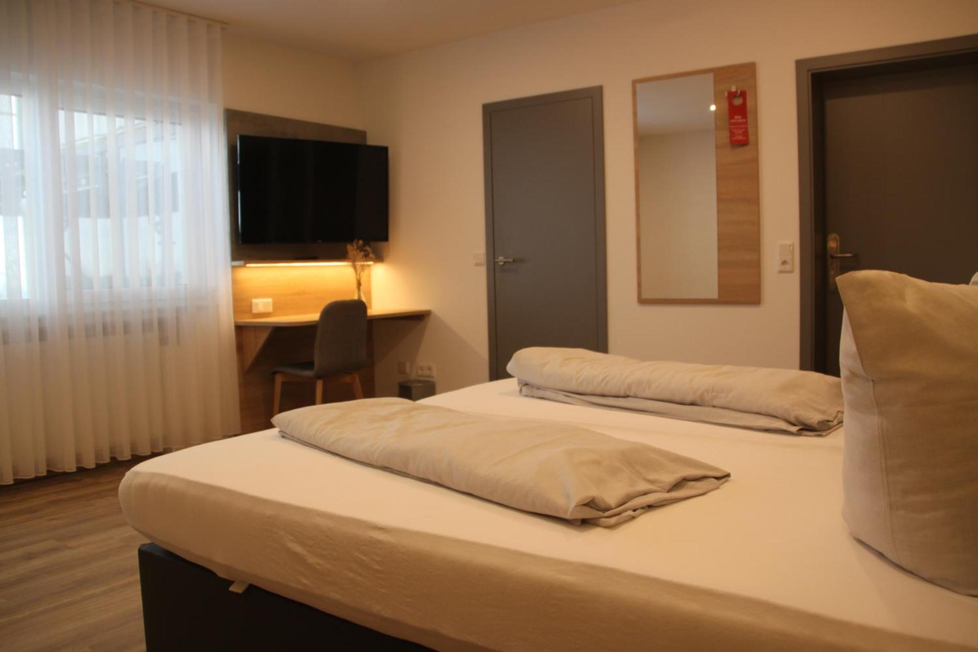 Hotel & Restaurant Am Kirschberg Alten Buseck Екстериор снимка