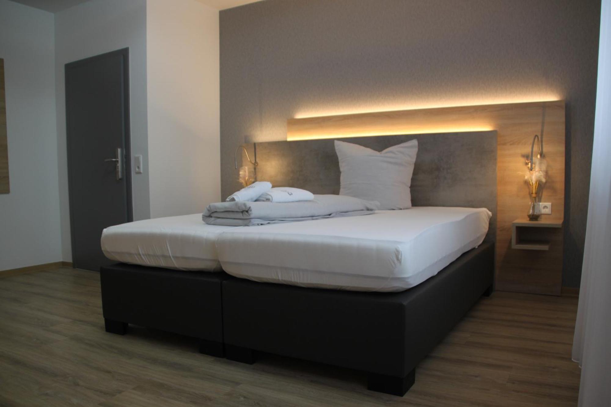 Hotel & Restaurant Am Kirschberg Alten Buseck Екстериор снимка