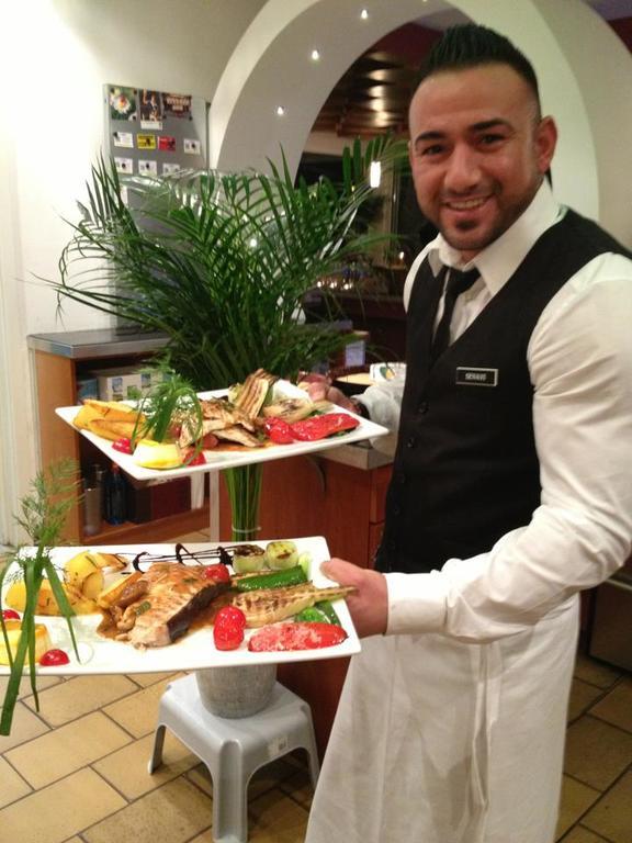 Hotel & Restaurant Am Kirschberg Alten Buseck Екстериор снимка